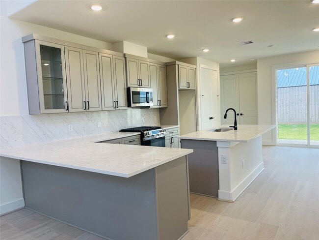 Photo - 4308 Avron Dr