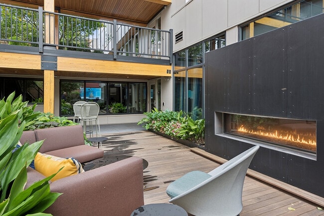 Wallingford_amenity_outdoor lounge__2012