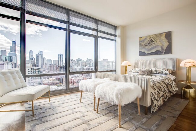 Photo - 339 W Chestnut St