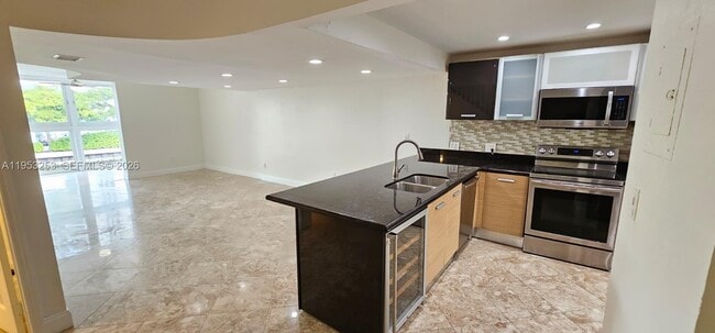 Photo - 3745 NE 171st St