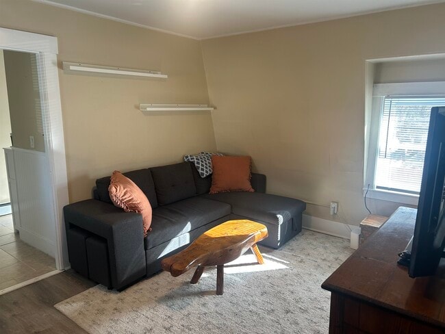 Photo - 35 Grove St Apartment