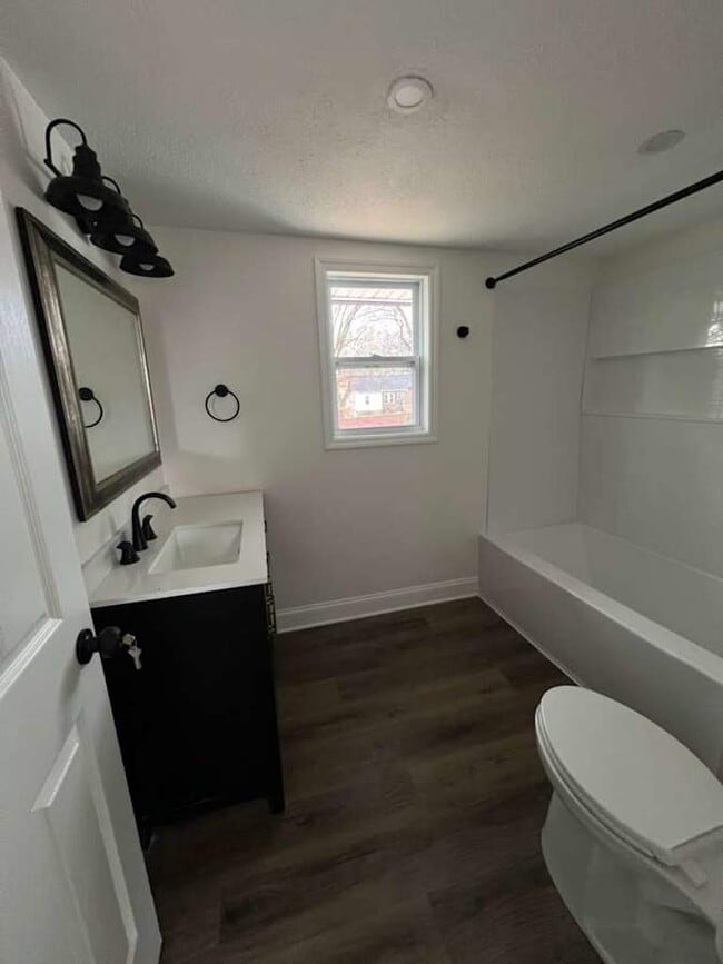 Photo - 2827 E 5th Ave