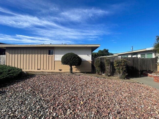 Building Photo - G43100E - Placement Only Unit C