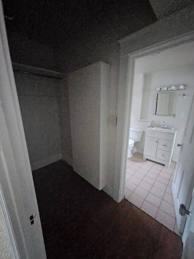 Photo - Lower 3 bedroom west side