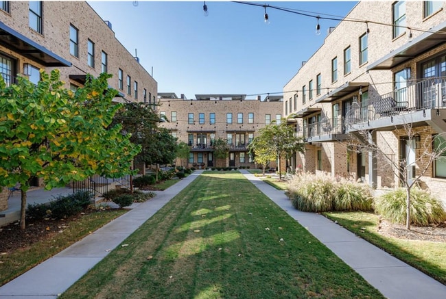 Photo - 1032 Robert Smalls Wy