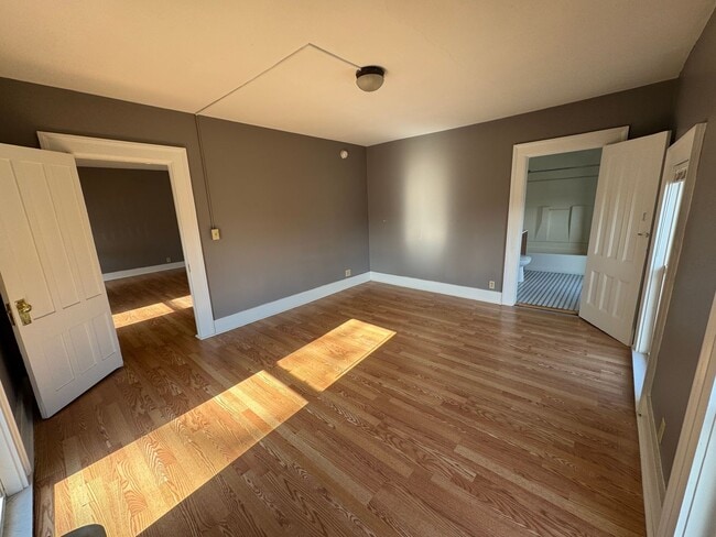 Photo - 16 Pearl St.