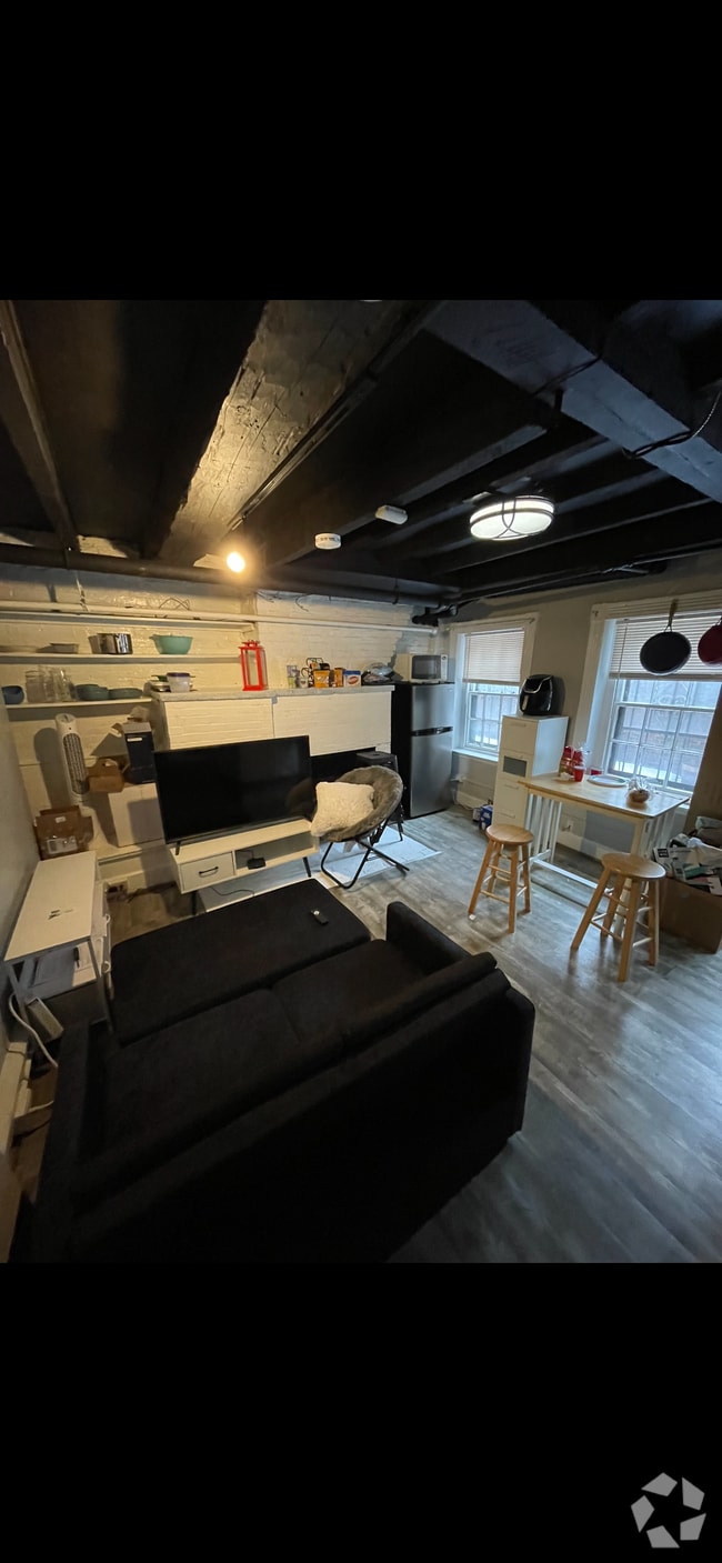 Building Photo - 9 Champney Pl Unit 1 Rental