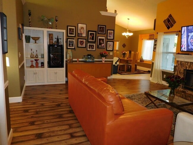 Photo - 1877 E Turnberry Ave