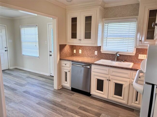 Photo - 2515 Broome Rd