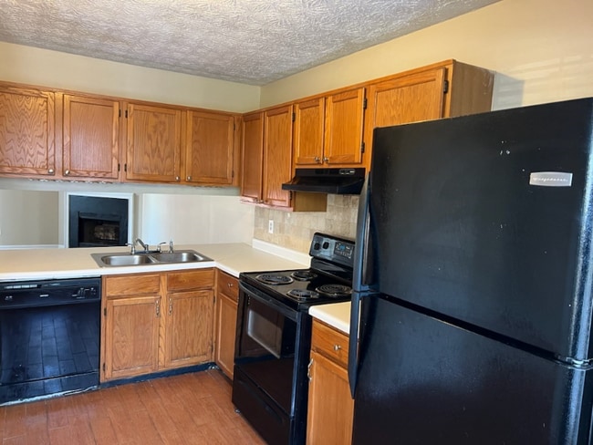 Photo - 6600 Meadow Rue Dr