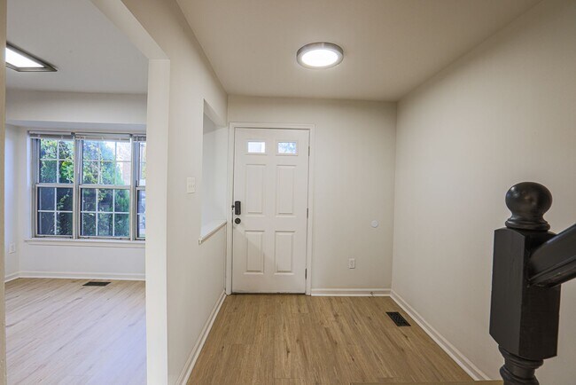 Photo - 3342 Garrison Cir