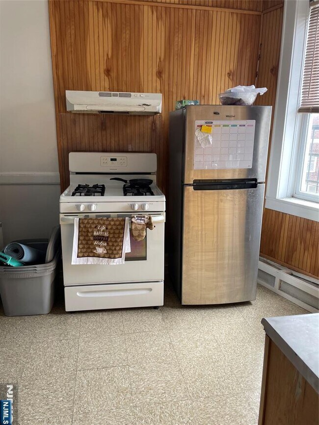 Photo - 430 Lexington Ave Unit 9