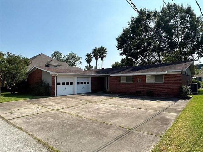 Photo - 16 Harbor Ln