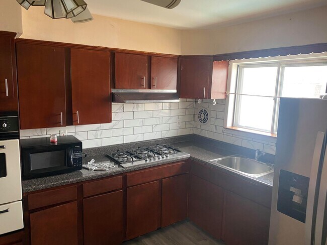Photo - 15112 81st St