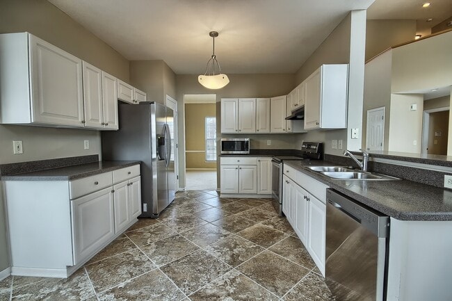 Photo - 7233 Springview Ln