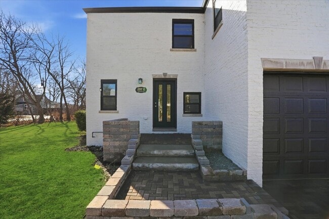 Photo - 297 E Lakeview Ave