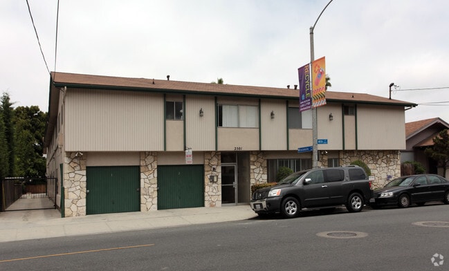 Building Photo - 2501 E 4TH ST