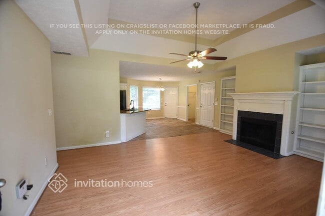 Photo - 210 Lakefront Dr