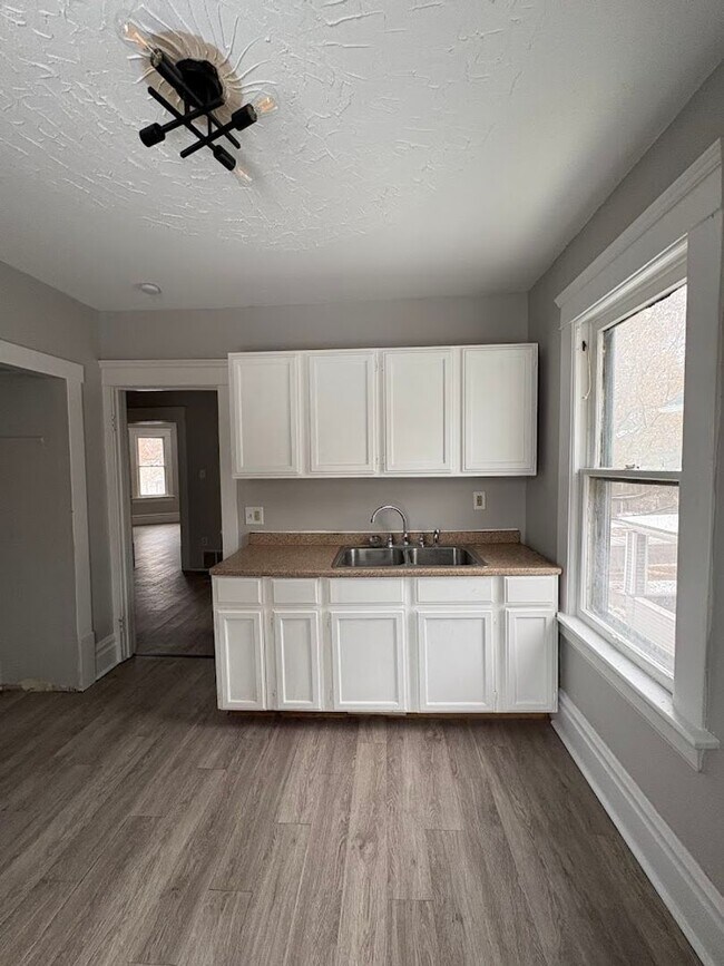 Photo - 96 Hall St Unit 2