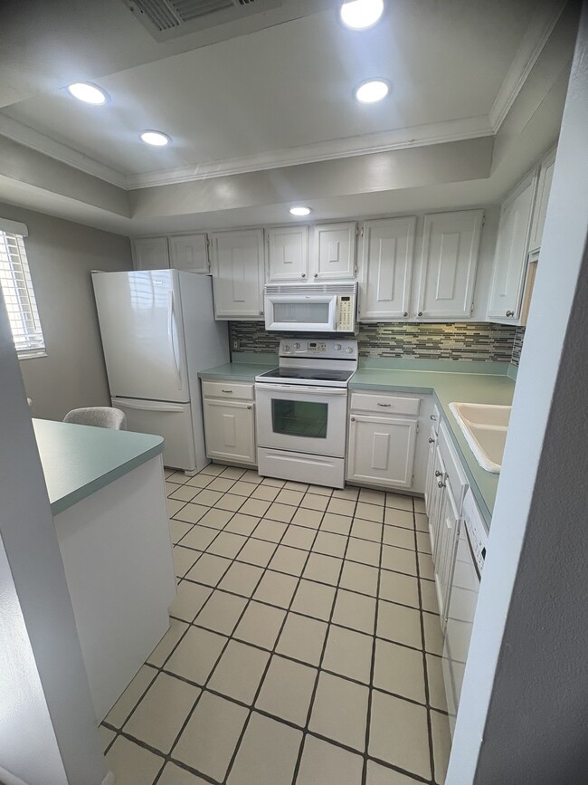 Photo - 995 La Guna Dr Unit #305