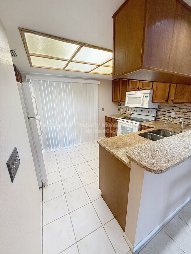 Photo - 217 Woodlake Wynde