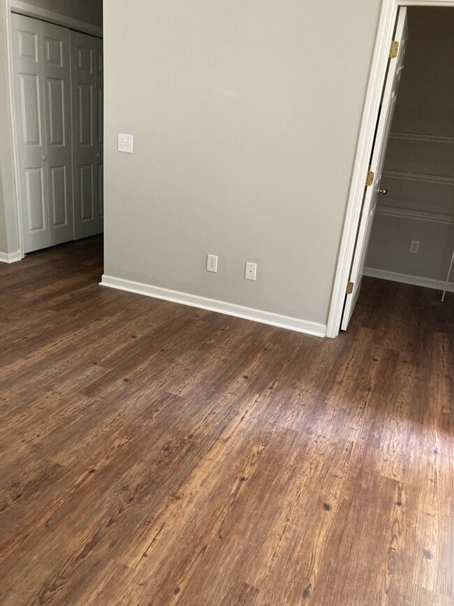 Photo - 240 Jacobs Way