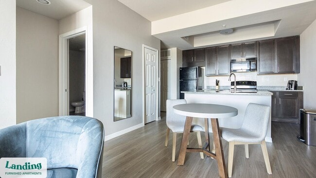 Photo - 4590 Winkler Ave Unidad 5-302.1407659