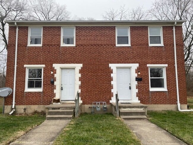 Photo - Welcome to this charming two-bedroom, one-bathroom double in the heart of Springfield, OH+