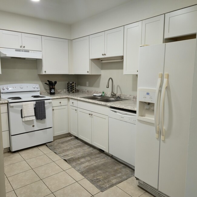348 Woodham Ct