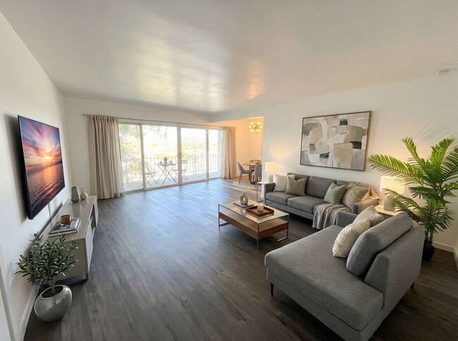 Photo - 2849 Waverly Dr