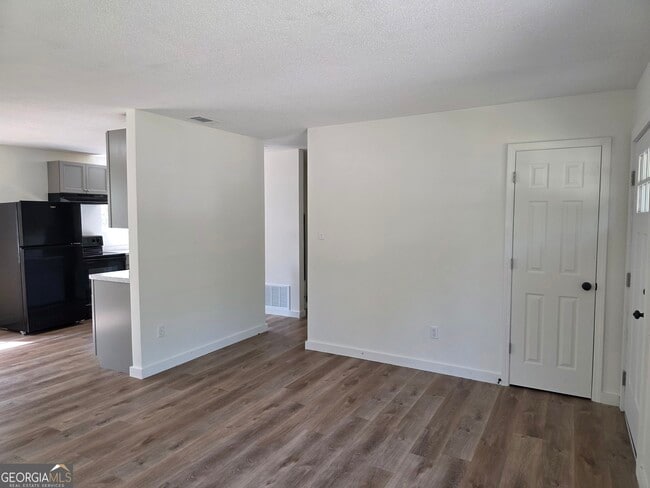 Photo - 309 E 3rd St