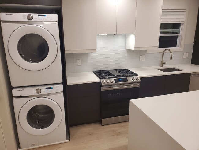 37 Howell St Unit 2