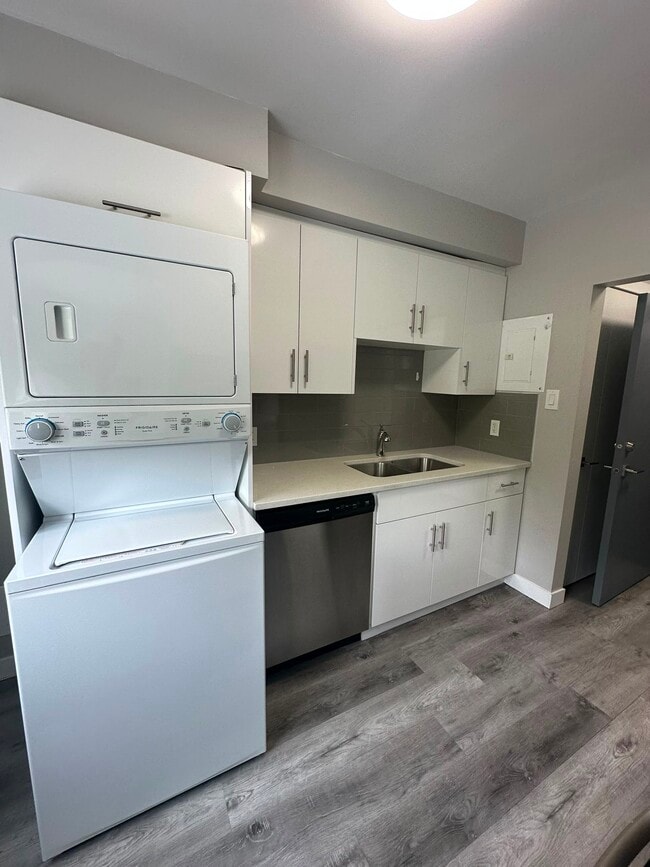 Photo - 11110-68 68 Ave NW Unit 34