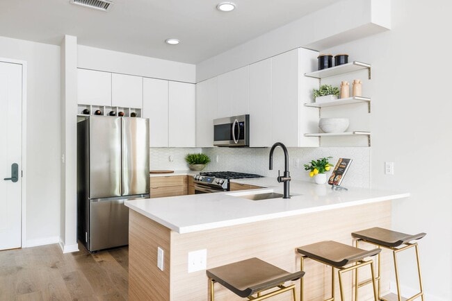 Photo - Hedges at Hawthorne