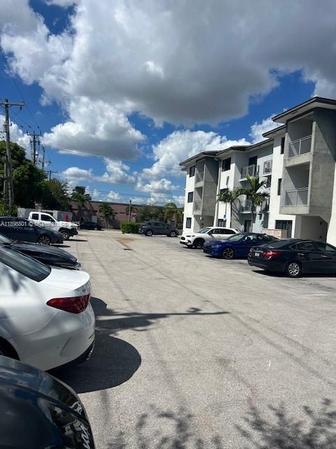 Photo - 885 E 1st Ave Unidad 307