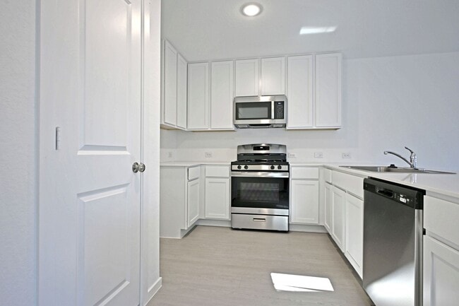 Photo - 6718 Marble Rdg