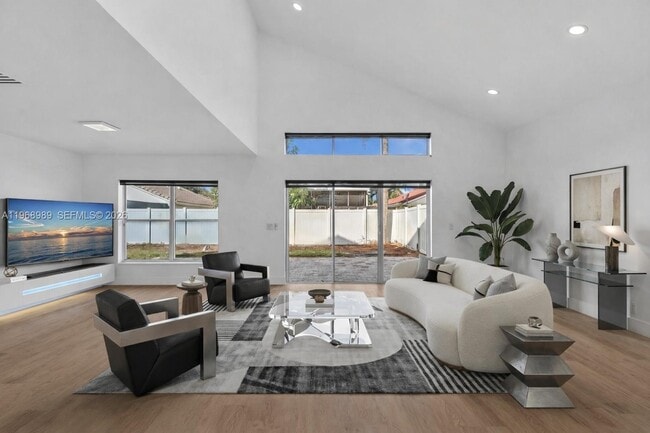 Photo - 4917 SW 32nd Way