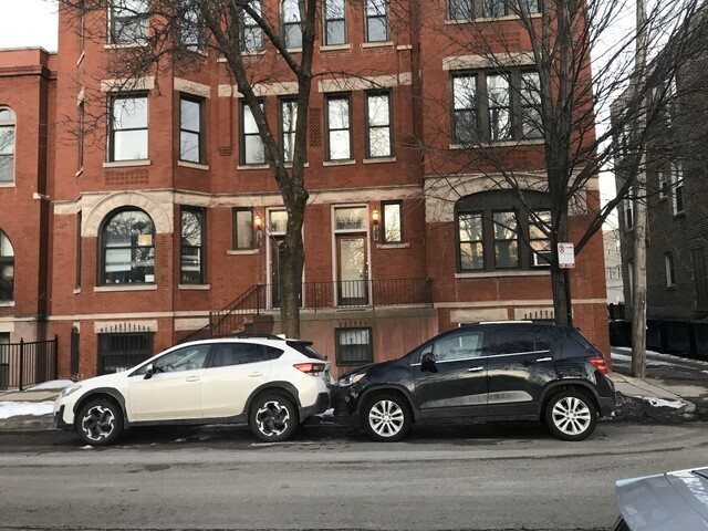Building Photo - 921 S Laflin St Unit 02F Rental