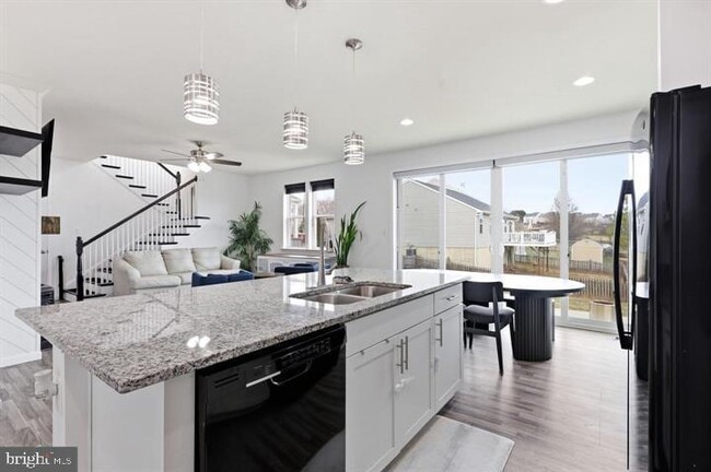Photo - 2156 Chestnut Dr.