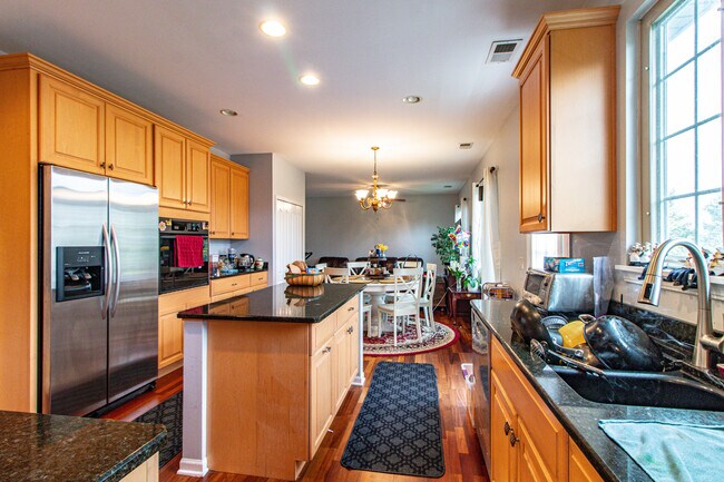 Photo - 6 Beaconsfield Ct