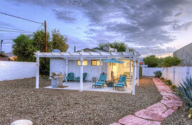 Photo - 2416 E Mabel St