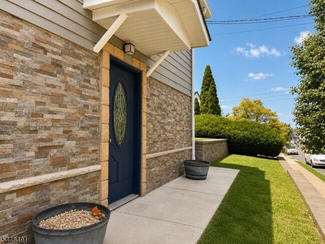 Photo - 112 Chestnut St