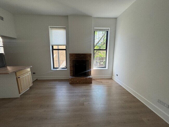 Photo - 1832 N Lincoln Ave Unit 2M