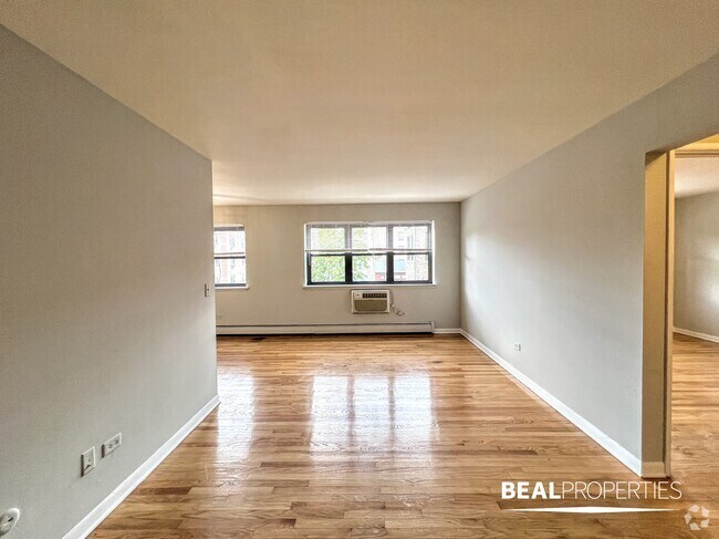 Building Photo - 510 W Briar Pl Unit 1 bed Rental