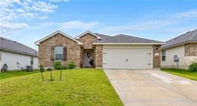 Building Photo - LAKE POINTE TERRACE!  4-bedroom 2-bathroom house!