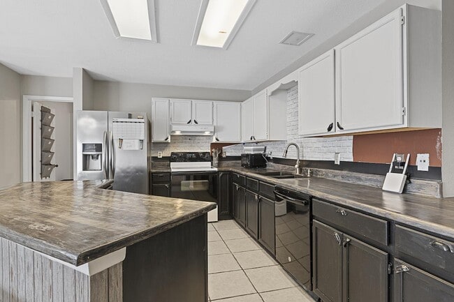 Photo - 14102 N Hills Village Dr