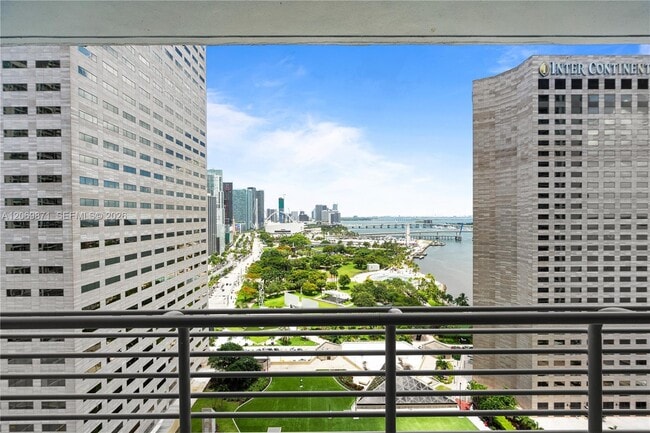 Photo - 325 S Biscayne Blvd Unidad 2522