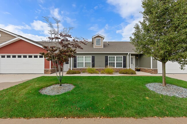 Photo - Redwood Grand Rapids