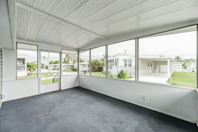 Photo - 2108 Ixora Ct