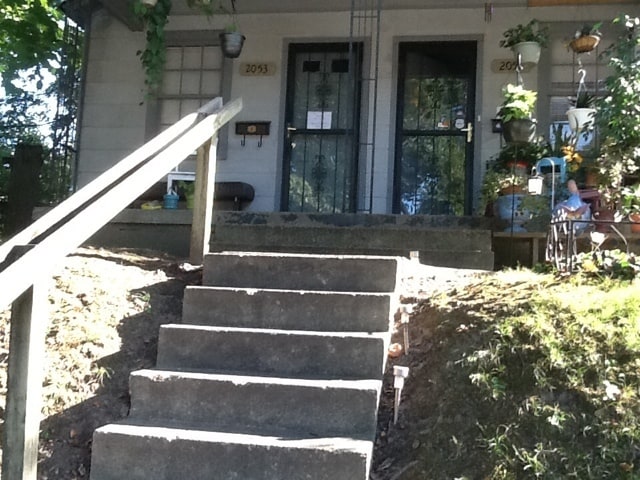 Building Photo - 2051 Peabody Ave Unit 2053